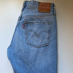 Levi’s 501 crop jeans size 27